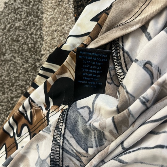 Sheer Abstract Print High Low Dress Brown Black Size M - Picture 6 of 6